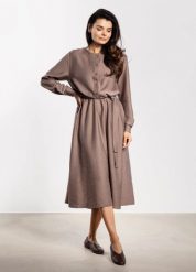 Sukienka rozkloszowana z długim rękawem i paskiem taupe. Szare sukienki damskie Infinite You, bez wzorów, z materiału, biznesowe, bez ramiączek. Za 349.00 zł.