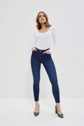 Jeansy skinny push up granatowe. Niebieskie jeansy damskie MOODO, bez wzorów, z bawełny. W wyprzedaży za 51.99 zł.