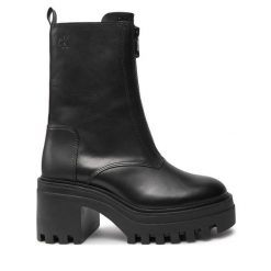 Botki Calvin Klein Jeans. Czarne botki damskie Calvin Klein Jeans, z jeansu, bez obcasa, na słupku, bez zapięcia. Za 749.99 zł.