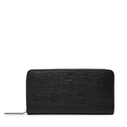 Duży Portfel Damski Calvin Klein. Czarne portfele damskie Calvin Klein, bez wzorów. Za 179.99 zł.
