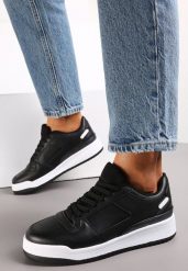 Czarne Sneakersy z Perforacją na Nosku i Wstawkami na Zapiętku Favisi. Czarne obuwie sportowe damskie Renee, bez zapięcia. Za 59.99 zł.