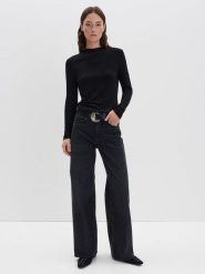 Someday Koszulka w kolorze czarnym rozmiar: 40. Czarne bluzki damskie someday., bez wzorów, bez kołnierzyka, bez ramiączek. Za 95.99 zł.