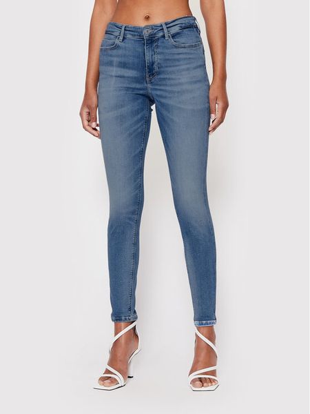 Guess Jeansy W2YA46 D4Q01 Niebieski Skinny Fit. Niebieskie jeansy damskie Guess, z aplikacjami, z jeansu. Za 434.99 zł.