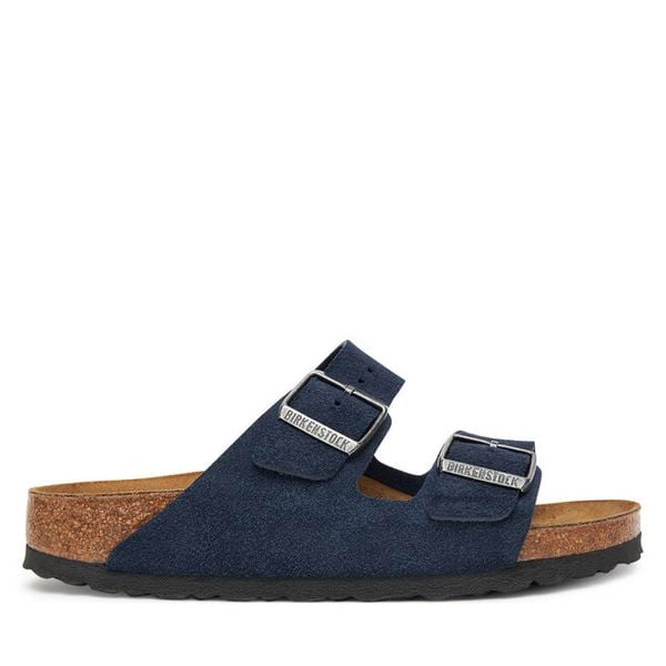 Klapki Birkenstock. Niebieskie klapki damskie Birkenstock, bez wzorów, bez obcasa, bez zapięcia. Za 539.99 zł.