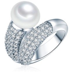 Valero Pearls Ring Sterling Silber Süßwasser-Zuchtperle weiß Zirkonia weiß Pierścionki 1 ct Damski. Białe pierścionki damskie Valero Pearls, z cyrkonią, srebrne. Za 369.99 zł.