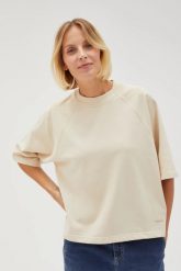 Gładka bluza oversize z krótkimi rękawami beżowa. Brązowe bluzy damskie MOODO, l, bez wzorów, z bawełny, bez kaptura. Za 89.99 zł.