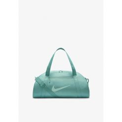 Torba sportowa treningowa fitness Nike Gym Club. Zielone torby sportowe Nike, bez wzorów. W wyprzedaży za 149.00 zł.