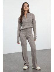 Trendyol 2-częściowy zestaw w kolorze szarym rozmiar: S. Szare swetry klasyczne damskie Trendyol, s, ze splotem, bez kołnierzyka. Za 120.95 zł.