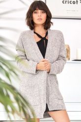 Melanżowy sweter z kieszeniami i bez zapięcia beżowy. Brązowe kardigany damskie Polskie swetry, s, bez wzorów, z dzianiny. Za 289.00 zł.