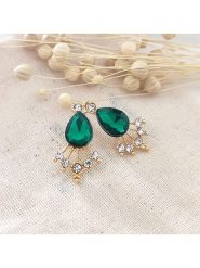 Atelier MIU Pozłacane kolczyki-wkrętki z agatami rozmiar: onesize. Zielone kolczyki damskie atelier MIU, z agatem, pozłacane. Za 43.99 zł.