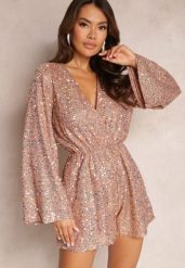 Różowy Kombinezon o Kopertowym Fasonie z Gumką w Pasie Ozdobiony Cekinami Nrevia. Czerwone sukienki damskie Renee, bez wzorów, bez ramiączek. Za 99.99 zł.