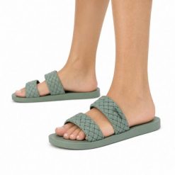 Klapki damskie Ipanema 83243 RENDA II FEM. Zielone klapki damskie Ipanema, bez wzorów, z materiału, bez obcasa, bez zapięcia. Za 69.00 zł.