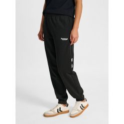 Damskie spodnie dresowe Hummel Legacy 2.0. Czarne spodnie dresowe damskie Hummel, bez wzorów, z dresówki. Za 269.50 zł.