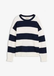 Sweter oversize z miękkiej mieszanki wiskozy. Białe swetry klasyczne damskie bonprix, z wiskozy, bez kołnierzyka. Za 129.99 zł.