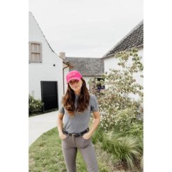 Czapka damska Kentucky Rubber. Czerwone czapki damskie KENTUCKY HORSEWEAR, bez wzorów. Za 198.00 zł.