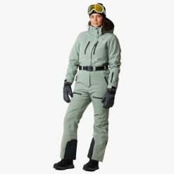 Kombinezon narciarski damski Swedemount Cervinia Skisuit wodoodporny. Zielone kombinezony damskie SWEDEMOUNT, na zimę, bez wzorów, sportowe, bez kołnierzyka, bez ramiączek. Za 1,199.00 zł.