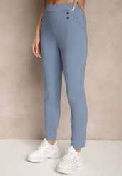 Niebieskie Spodnie z Wiskozą High Waist z Ozdobnymi Guzikami Redillia. Niebieskie spodnie materiałowe damskie Renee, bez wzorów, z jeansu. Za 49.99 zł.