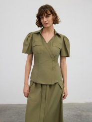 BGN Koszulka w kolorze khaki rozmiar: 36. Brązowe koszulki damskie BGN, bez wzorów, bez kołnierzyka, bez ramiączek. Za 65.99 zł.