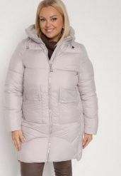 Jasnoszara Długa Pikowana Kurtka z Nieodpinanym Kapturem Mevessia. Szare kurtki damskie Born2be, l, bez wzorów, z jeansu. Za 239.99 zł.