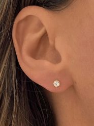 OR Carats Złote kolczyki-wkrętki z diamentami rozmiar: onesize. Żółte kolczyki damskie OR Carats, z diamentem, metalowe. Za 674.99 zł.