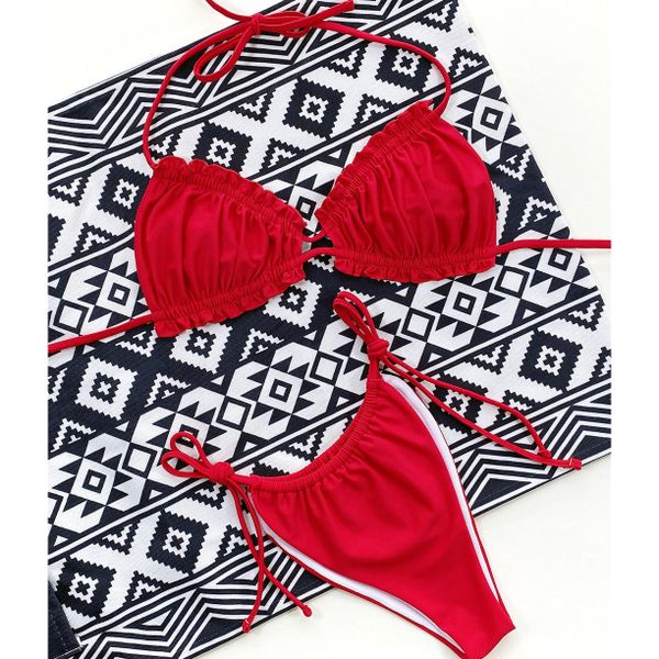 Bikini wiązane na szyi z regulacją na plażę i basen Greti. Zielone bikini Intica, bez wzorów, z materiału. W wyprzedaży za 139.00 zł.