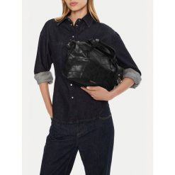 Torebka Lasocki. Czarne torebki klasyczne damskie Lasocki, bez dodatków. Za 179.99 zł.