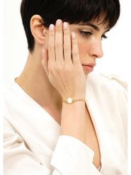 Pierres delicates Pozłacana bransoletka z masą perłową rozmiar: onesize. Białe bransoletki damskie Pierres delicates, pozłacane. Za 79.03 zł.