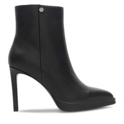Botki Eva Minge. Czarne botki damskie Eva Minge, bez obcasa, na szpilce, bez zapięcia. Za 479.00 zł.