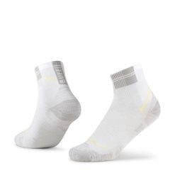 Skarpety biegowe Buff Coolnet Quarter Sock CQ. Białe skarpetki damskie Buff, bez wzorów, z elastanu. Za 83.99 zł.