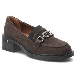 Półbuty damskie Vinceza, cholewka ze skóry naturalnej zamszowej wsuwany fason z ozdobnym paskiem i metalową klamrą, brązowe, 18127. Brązowe półbuty damskie VINCEZA, bez wzorów, ze skóry, bez obcasa, bez zapięcia. Za 152.90 zł.