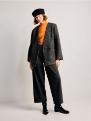 Marynarka z wełną - brązowy. Brązowe marynarki i żakiety damskie Reserved, l, bez wzorów, z tkaniny. Za 349.99 zł.