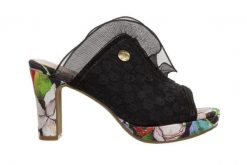 Klapki Laura Vita Hicao 725 Noir 202041, Czarny, Skóra naturalna - 39. Czarne klapki damskie LAURA VITA, bez wzorów, z gumy, bez obcasa, na platformie, bez zapięcia. W wyprzedaży za 206.10 zł.