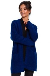 Przytulny sweter kardigan narzutka z wełną granatowy. Niebieskie kardigany damskie Sukienki.shop, l, bez wzorów, z wełny. Za 249.00 zł.