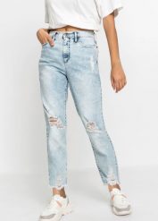 Dżinsy Mom high waist z ozdobnymi przetarciami. Niebieskie jeansy damskie bonprix, z podwyższonym stanem. Za 149.99 zł.