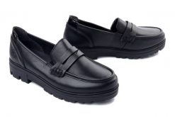 Rieker 43050-01 black, półbuty damskie. Czarne półbuty damskie Rieker, bez wzorów, ze skóry, bez obcasa, bez zapięcia. Za 399.90 zł.