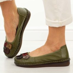 Zielone skórzane półbuty damskie Potocki 15309. Zielone półbuty damskie POTOCKI, na jesień, bez wzorów, z jeansu, z okrągłym noskiem, bez obcasa, na płaskiej podeszwie, bez zapięcia. Za 219.00 zł.