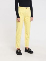 Jeansy mom high waist - żółty. Żółte jeansy damskie Sinsay, z podwyższonym stanem. Za 69.99 zł.