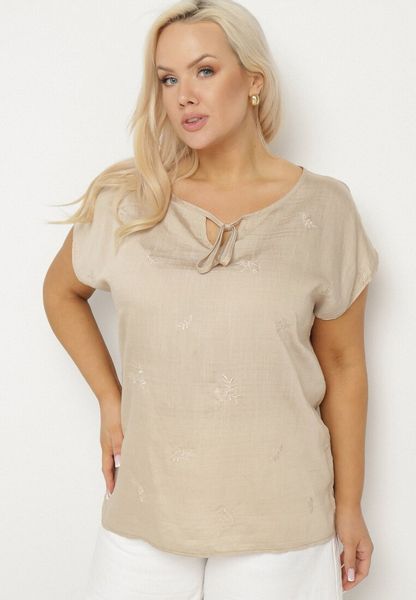 Beżowa Bluzka z Haftem i Sznurkiem Przy Dekolcie Mepaya. Brązowe bluzki damskie Born2be, plus size, bez wzorów, eleganckie, bez kołnierzyka, plus size, bez ramiączek. Za 49.99 zł.