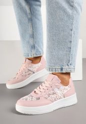 Różowe Sneakersy z Haftem i Zdobieniami z Siateczki Lirivessa. Czerwone obuwie sportowe damskie Renee, z jeansu, bez zapięcia. Za 59.99 zł.
