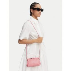 Torebka Balagan. Czerwone listonoszki damskie BALAGAN, bez wzorów, bez dodatków. Za 659.99 zł.