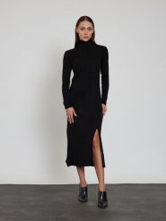 BGN Sukienka w kolorze czarnym rozmiar: 34. Czarne sukienki damskie BGN, bez wzorów, prążkowane, bez ramiączek. Za 121.99 zł.