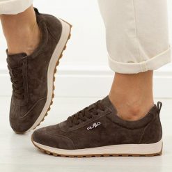 D. Brązowe skórzane półbuty damskie Filippo Dp7557/26. Brązowe półbuty damskie Filippo, na jesień, bez wzorów, z jeansu, z okrągłym noskiem, bez obcasa, na płaskiej podeszwie, bez zapięcia. Za 239.00 zł.