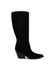Guess Kozaki Cally FLTCAL SUE11 Czarny. Czarne kozaki damskie Guess, ze skóry, bez obcasa, na słupku, bez zapięcia. Za 899.99 zł.