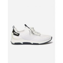 Buty z recyklingu dla kobiet TBS Confort. Białe obuwie sportowe casual damskie TBS, bez zapięcia. Za 437.00 zł.