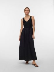 Vero Moda Sukienka w kolorze czarnym rozmiar: XL. Czarne sukienki damskie Vero Moda, bez wzorów, bez ramiączek. Za 132.05 zł.