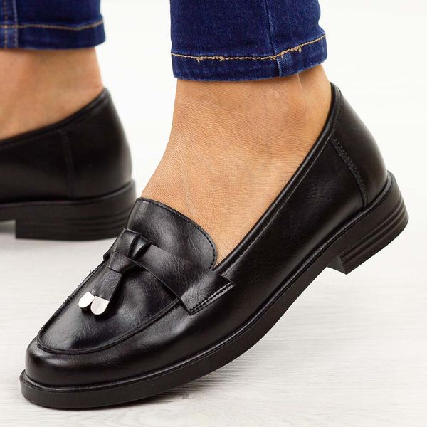 Czarne pu mokasyny damskie Potocki 12369. Czarne mokasyny damskie POTOCKI, na jesień, ze skóry, z okrągłym noskiem, bez obcasa. Za 169.00 zł.