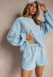 Niebieski Basicowy Komplet Szorty i Bluza Novirissa. Niebieskie bluzy damskie Renee, na lato, bez wzorów, z materiału, bez kaptura. Za 129.99 zł.