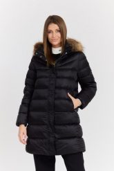 HETREGO Czarna damska kurtka puchowa Leonie Quilted Woman Jacket With Detached Hood, Rozmiar 42 EU - 46 IT. Czarne kurtki damskie HETREGO, bez wzorów, z poliamidu. W wyprzedaży za 1,472.99 zł.
