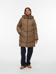 Vero Moda Kurtka pikowana w kolorze jasnobrązowym rozmiar: XS. Brązowe kurtki damskie Vero Moda, xs, bez wzorów, bez kaptura. Za 215.21 zł.