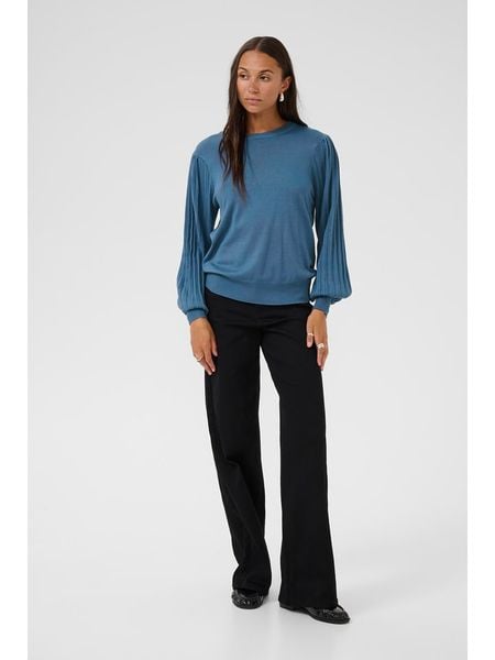 Kaffe Sweter w kolorze niebieskim rozmiar: S. Niebieskie swetry klasyczne damskie Kaffe, s, bez kołnierzyka. Za 174.84 zł.